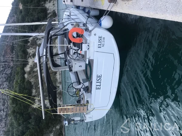 Oceanis 51.1 - Yacht Charter Sailica