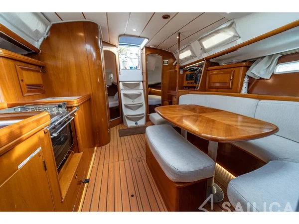 Oceanis 393 - Yacht Charter Sailica