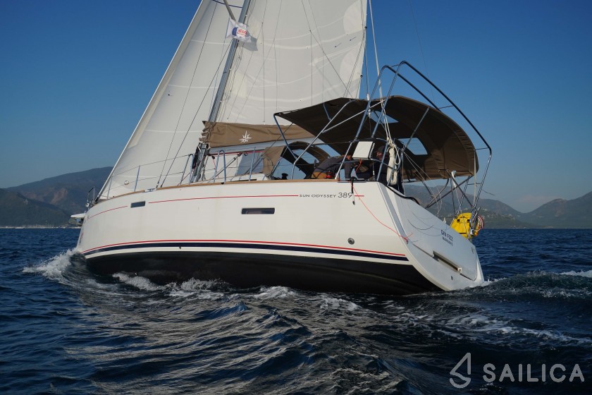 Sun Odyssey 389 - Yacht Charter Sailica