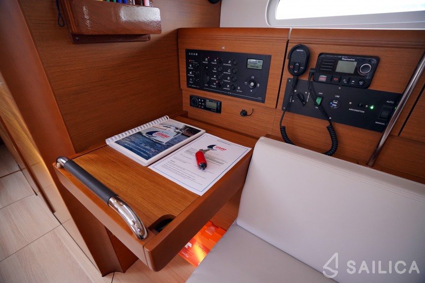 Sun Odyssey 389 - Yacht Charter Sailica