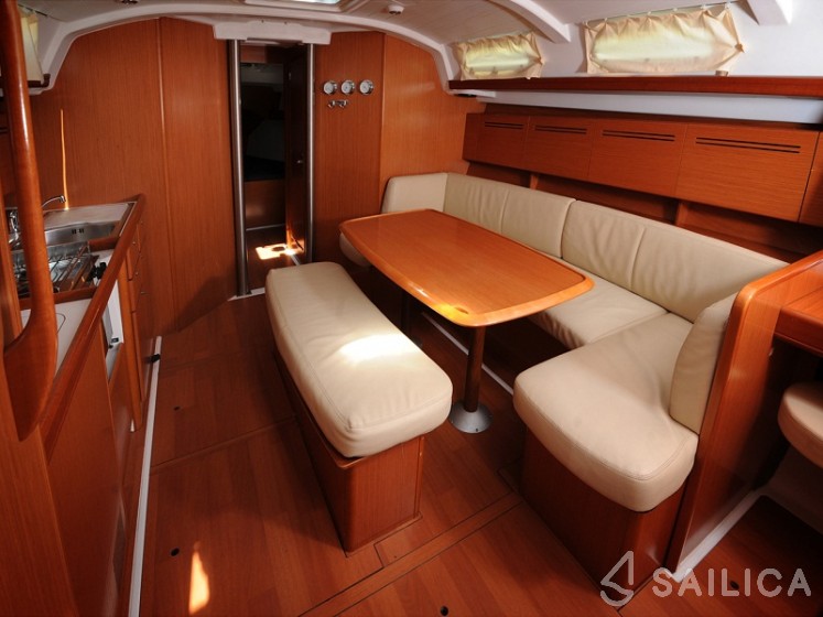 Cyclades 43.4 - Yacht Charter Sailica