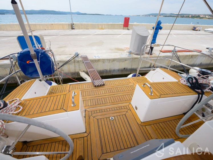 Elan 514 Impression - Yacht Charter Sailica