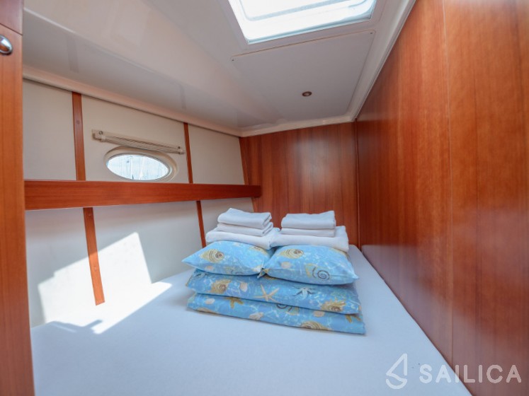 Elan 514 Impression - Yacht Charter Sailica