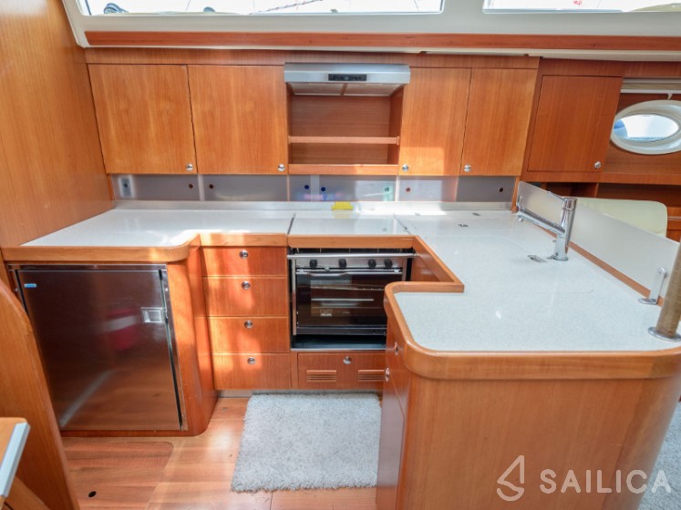 Elan 514 Impression - Yacht Charter Sailica