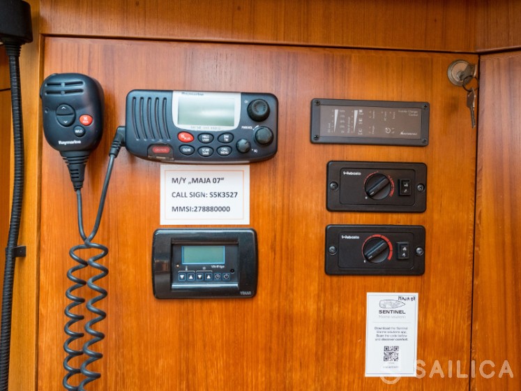 Elan 514 Impression - Yacht Charter Sailica