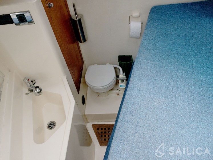 Elan 514 Impression - Yacht Charter Sailica