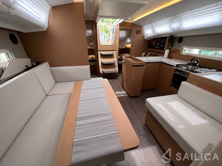 Sun Odyssey 410 - Yacht Charter Sailica