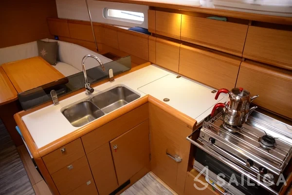 Sun Odyssey 379 - Yacht Charter Sailica