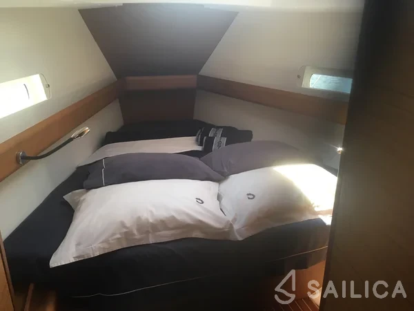 Sun Odyssey 419 - Yacht Charter Sailica
