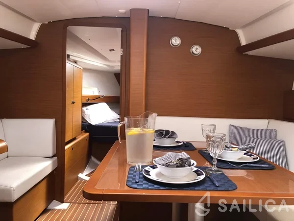 Sun Odyssey 419 - Yacht Charter Sailica