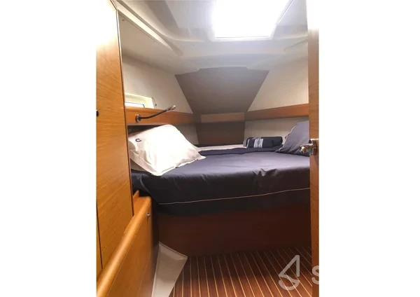 Sun Odyssey 419 - Yacht Charter Sailica