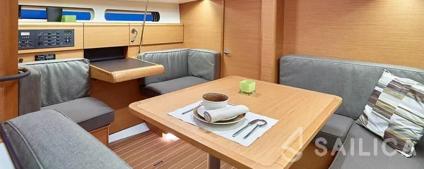 Sun Odyssey 419 - Yacht Charter Sailica