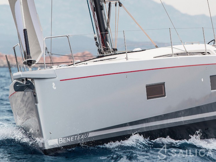 Oceanis 51.1 - Yacht Charter Sailica