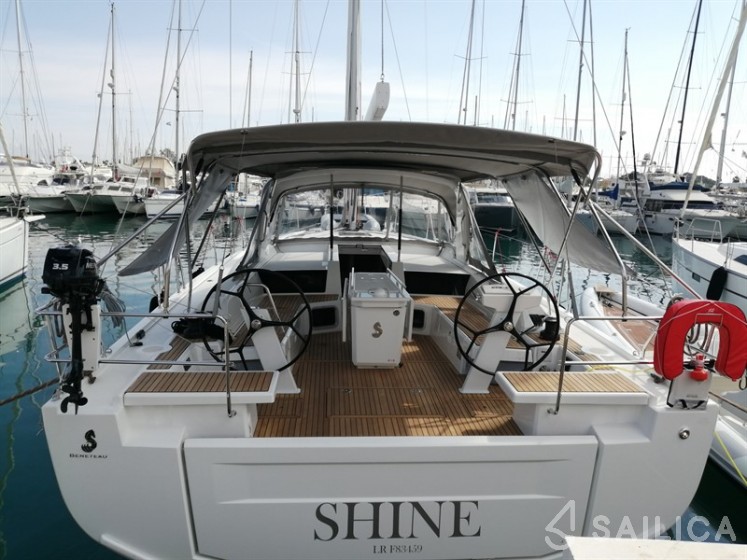 Oceanis 51.1 - Yacht Charter Sailica