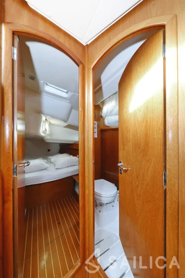 Sun Odyssey 45 - Yacht Charter Sailica