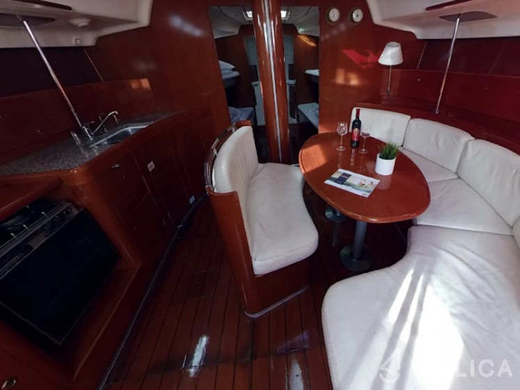 First 47.7 - Yacht Charter Sailica