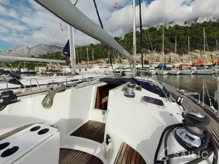 Sun Odyssey 45.2 - Yacht Charter Sailica
