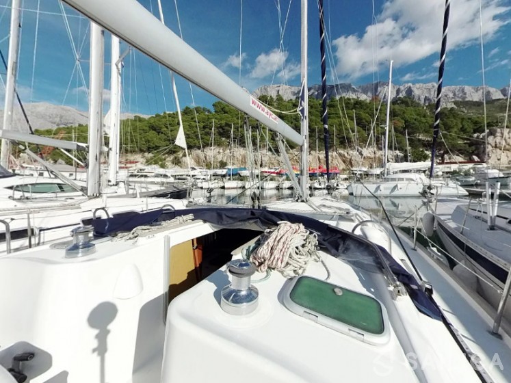 Oceanis 411 Clipper - Yacht Charter Sailica