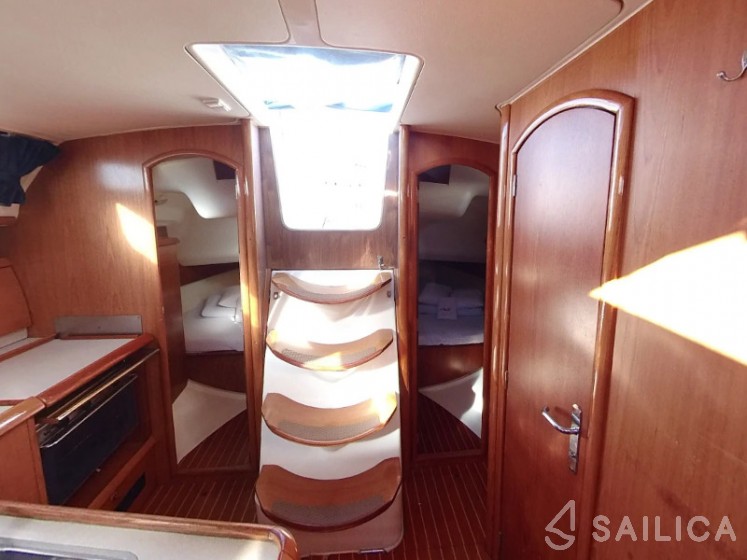 Sun Odyssey 40 - Yacht Charter Sailica