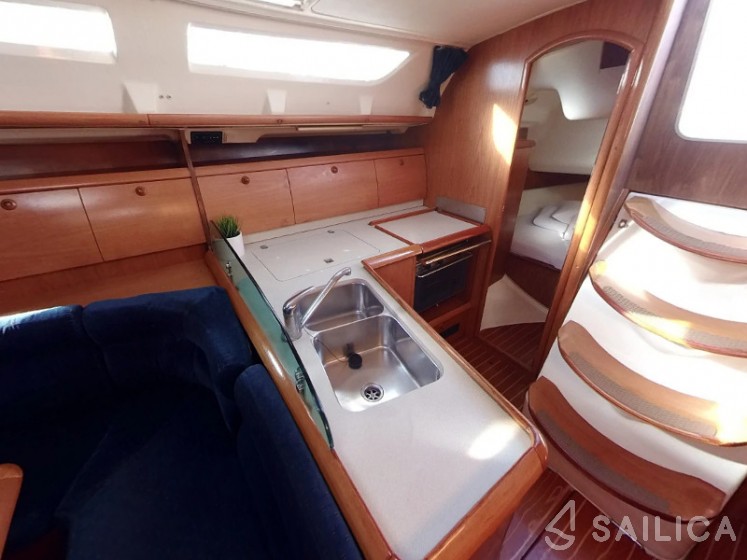 Sun Odyssey 40 - Yacht Charter Sailica