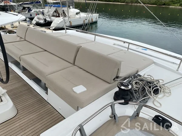 Lagoon 52F - Yacht Charter Sailica
