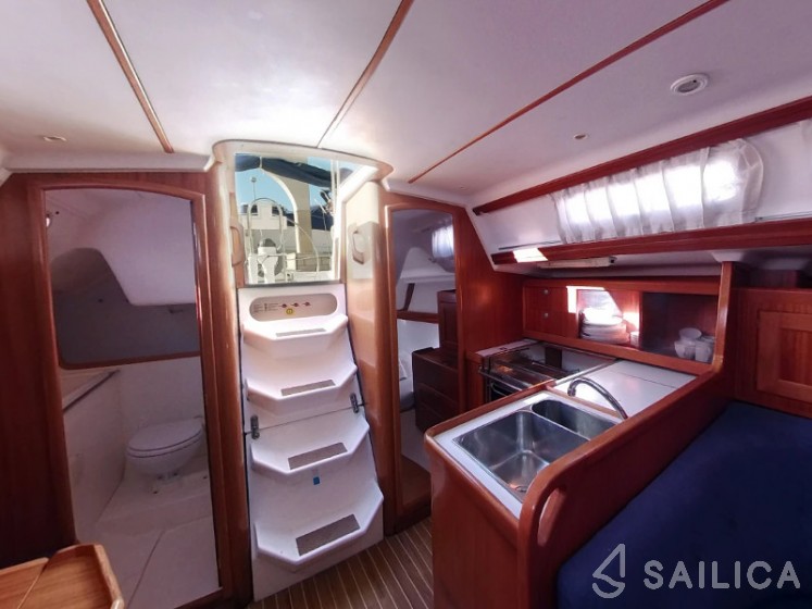 Elan 333 - Yacht Charter Sailica