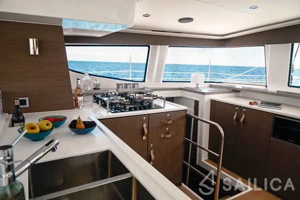 Bali 4.6 - Yacht Charter Sailica