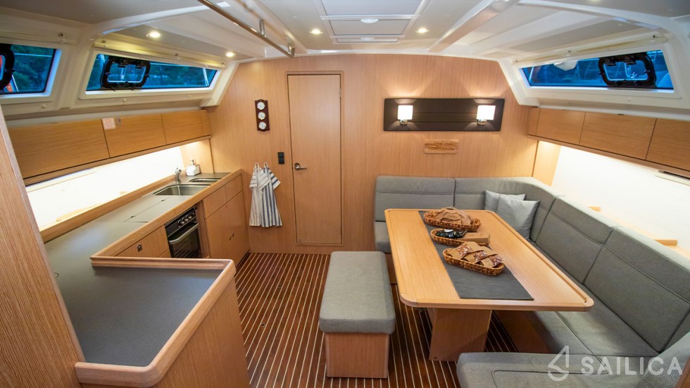Bavaria 46 Cruiser - Yacht Charter Sailica