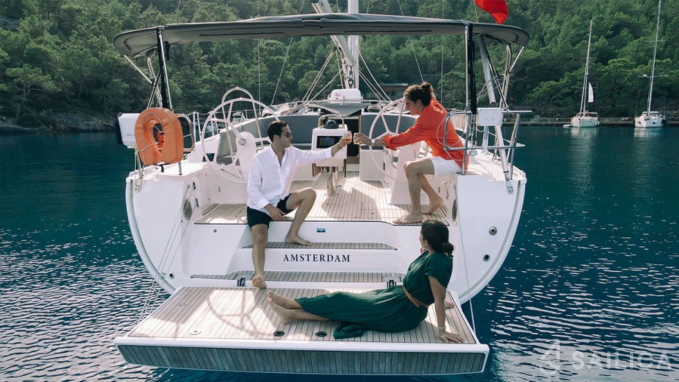 Bavaria 46 Cruiser - Yacht Charter Sailica