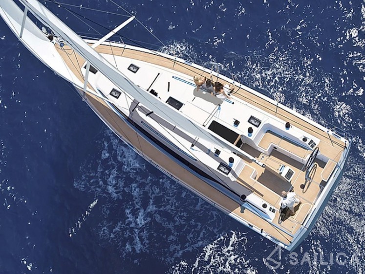 Bavaria C42 - Yacht Charter Sailica