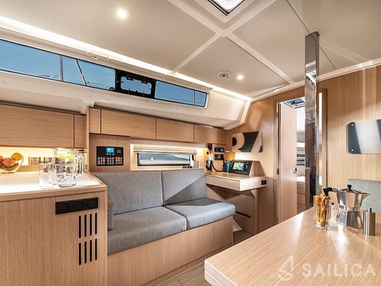 Bavaria C42 - Yacht Charter Sailica