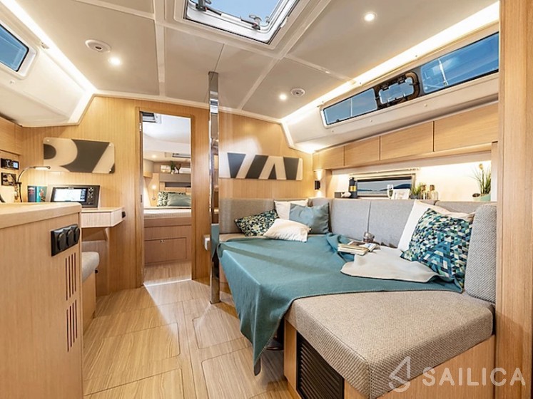 Bavaria C42 - Yacht Charter Sailica