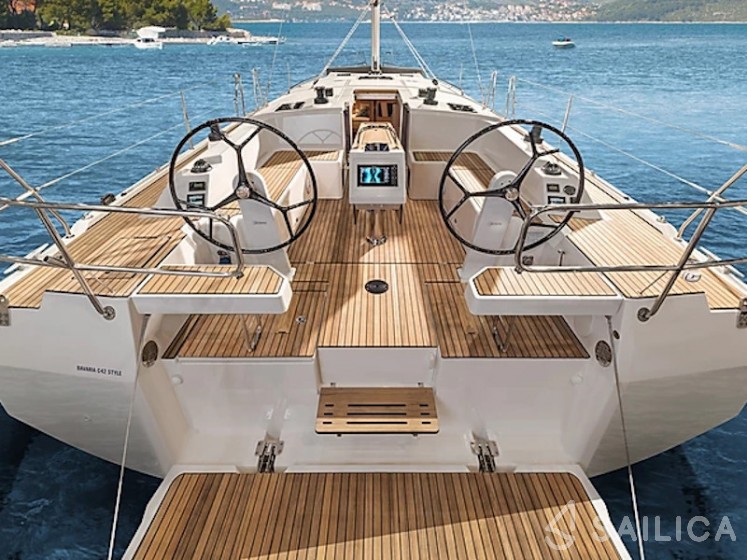 Bavaria C42 - Yacht Charter Sailica
