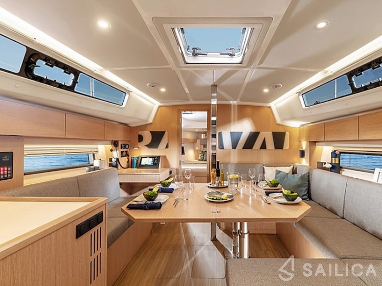 Bavaria C42 - Yacht Charter Sailica