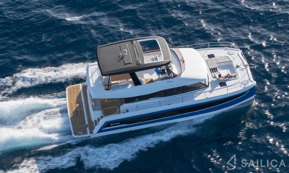 Fountaine Pajot MY6 - Yacht Charter Sailica