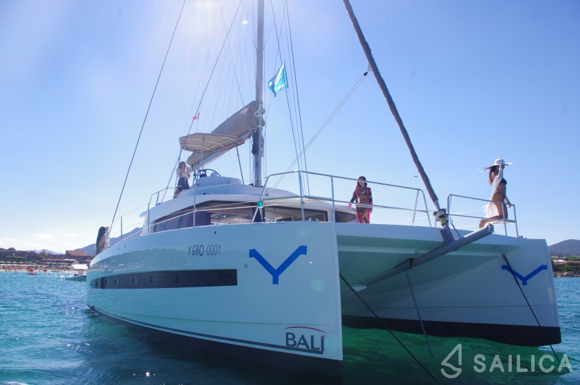 Bali 4.3 - Yacht Charter Sailica