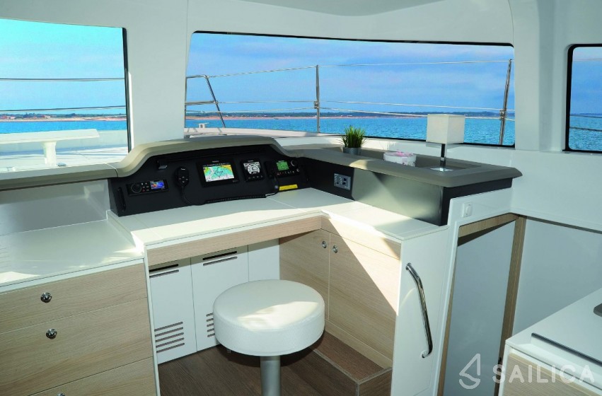 Bali 4.3 - Yacht Charter Sailica