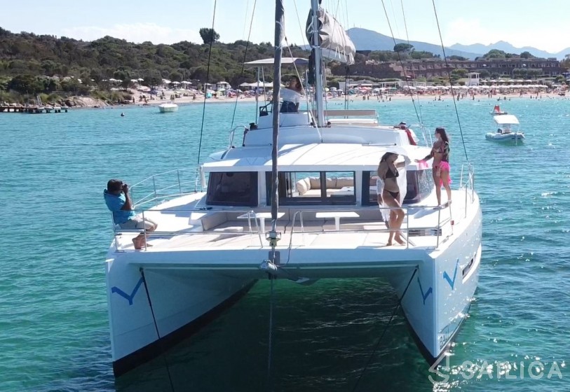 Bali 4.3 - Yacht Charter Sailica