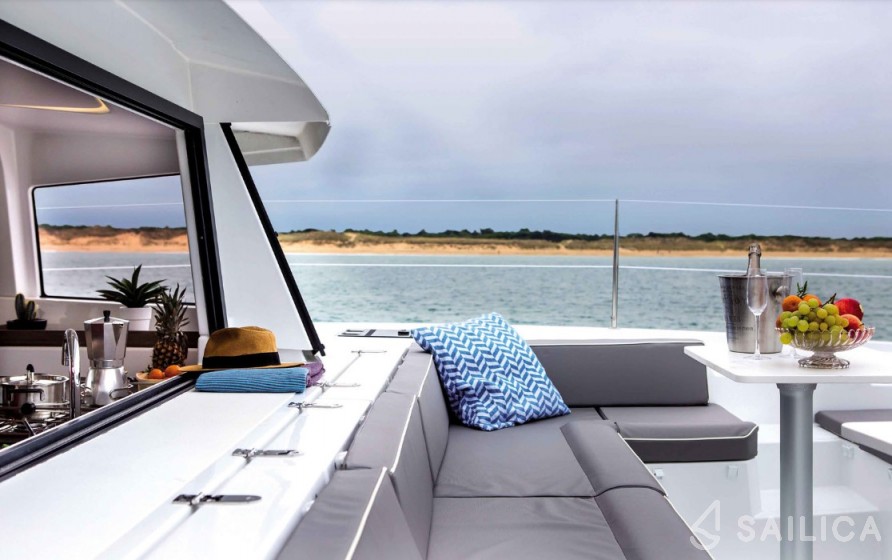 Bali 4.3 - Yacht Charter Sailica