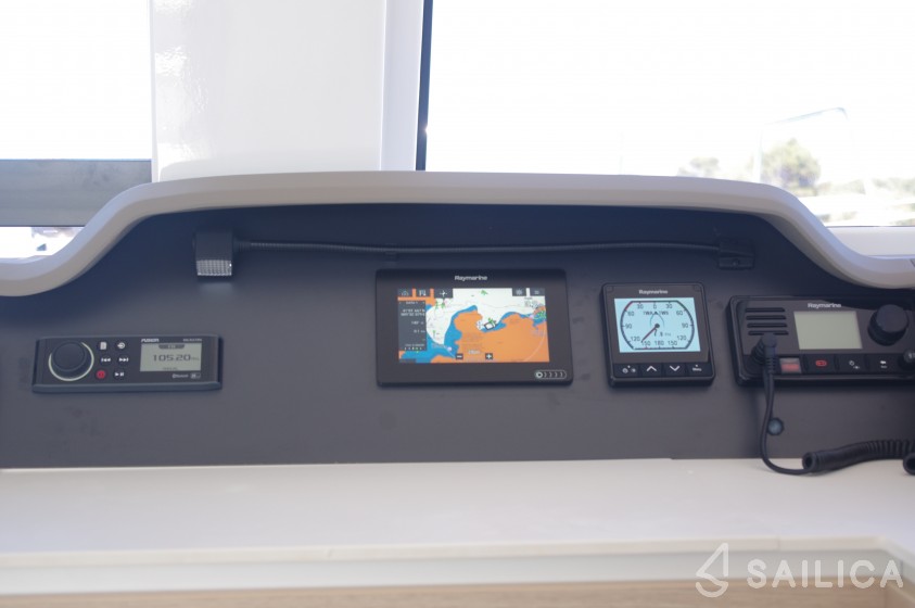 Bali 4.3 - Yacht Charter Sailica