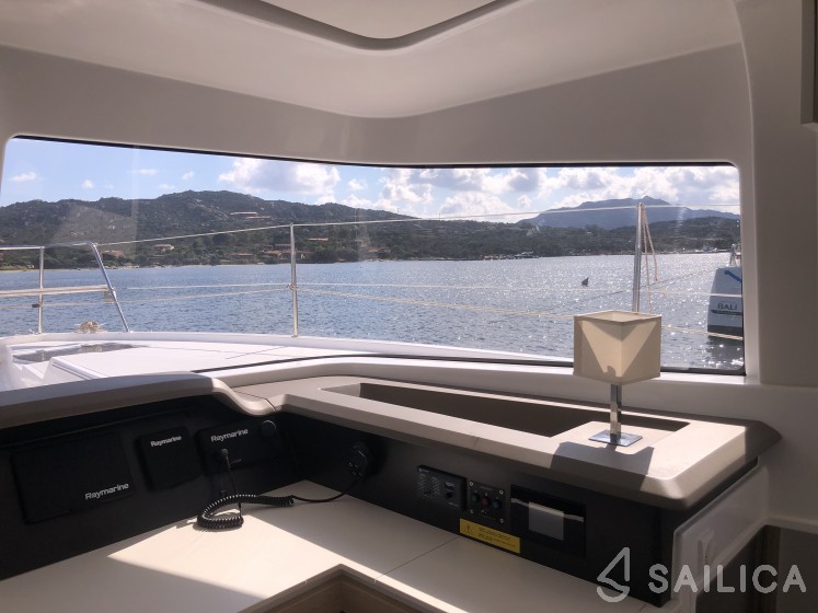 Bali 4.3 - Yacht Charter Sailica