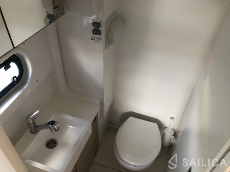 Bali 4.3 - Yacht Charter Sailica