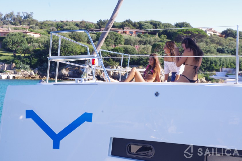 Bali 4.3 - Yacht Charter Sailica