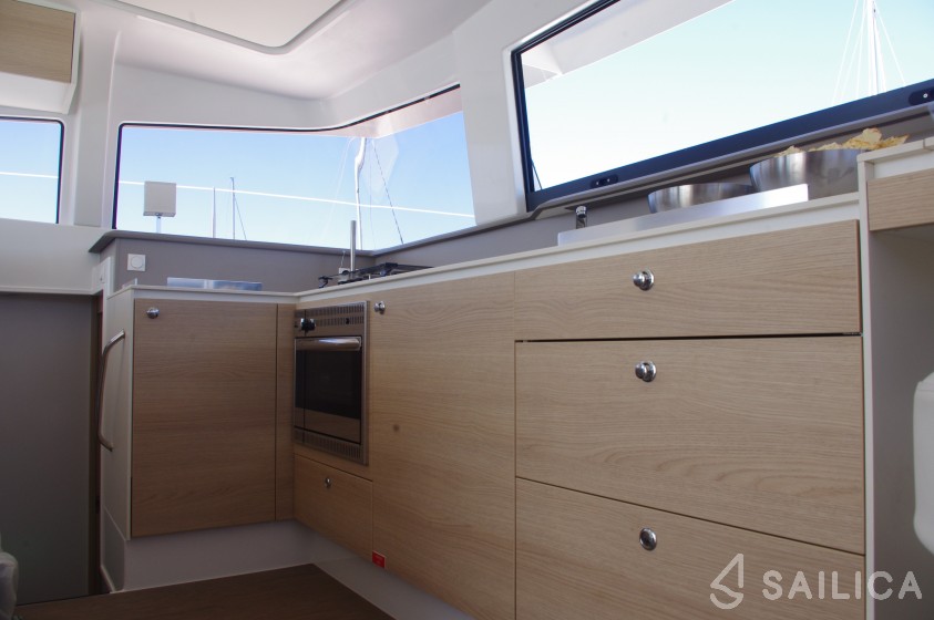 Bali 4.3 - Yacht Charter Sailica