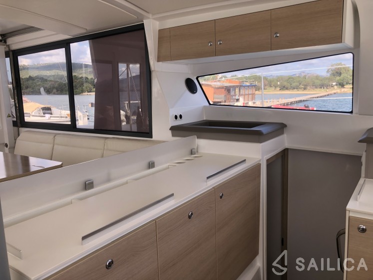 Bali 4.3 - Yacht Charter Sailica