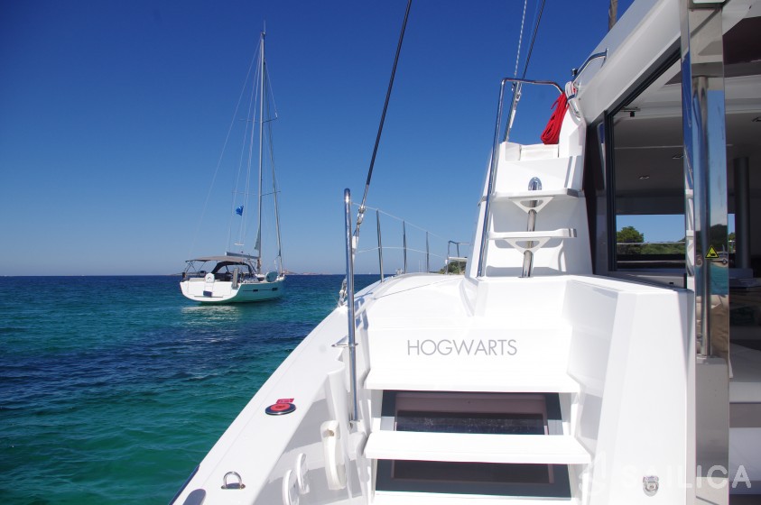 Bali 4.3 - Yacht Charter Sailica