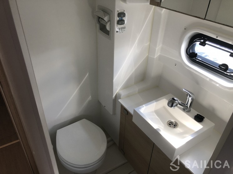 Bali 4.3 - Yacht Charter Sailica