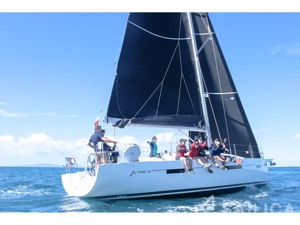 More 40 - Yacht Charter Sailica