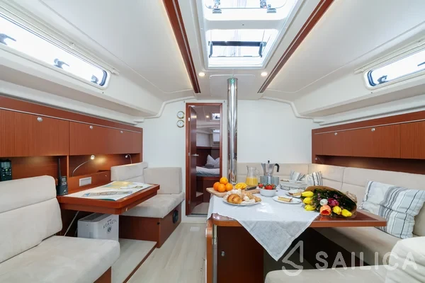 Hanse 415 - Yacht Charter Sailica