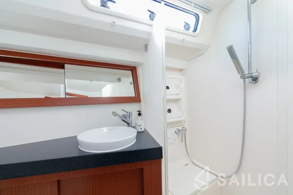 Hanse 415 - Yacht Charter Sailica